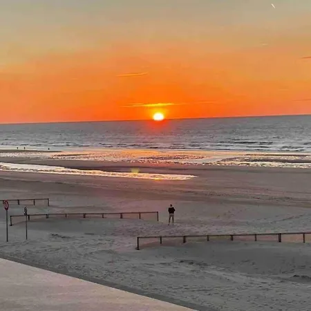 In De Panne Near The Beach, Cleaning Included *