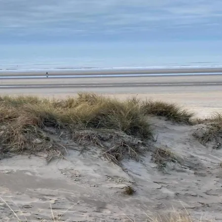 In De Panne Near The Beach, Cleaning Included * 코크시데